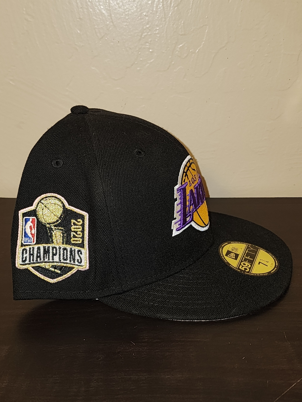 New Era Los Angeles Lakers Black and Purple 59FIFTY Fitted Hat 7 3/4